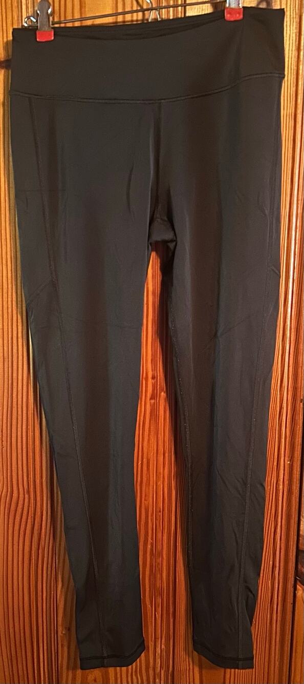 Victoria Sport/ Victoria’s Secret black 7/8 length leggings gym workout medium